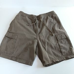Bugle Boy army Green cargo shorts Sz M